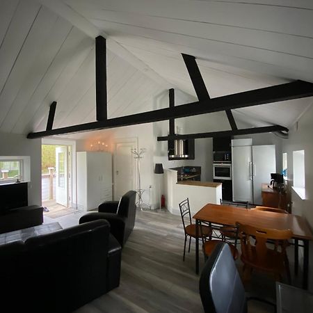 Soenerna Pa Nordgrenska Semesterboende 12B Åmål Exterior foto